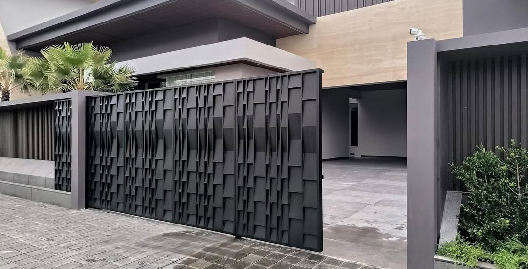 Pagar Minimalis dari Besi Hollow: