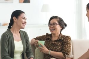 Tinggal Satu Atap dengan Mertua: 