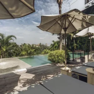 Resort Luxury: 